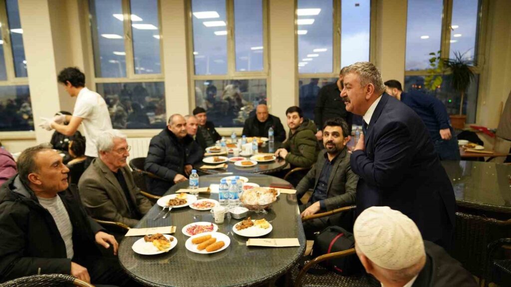 Başkan Sunar, şehit aileleriyle iftarda buluştu