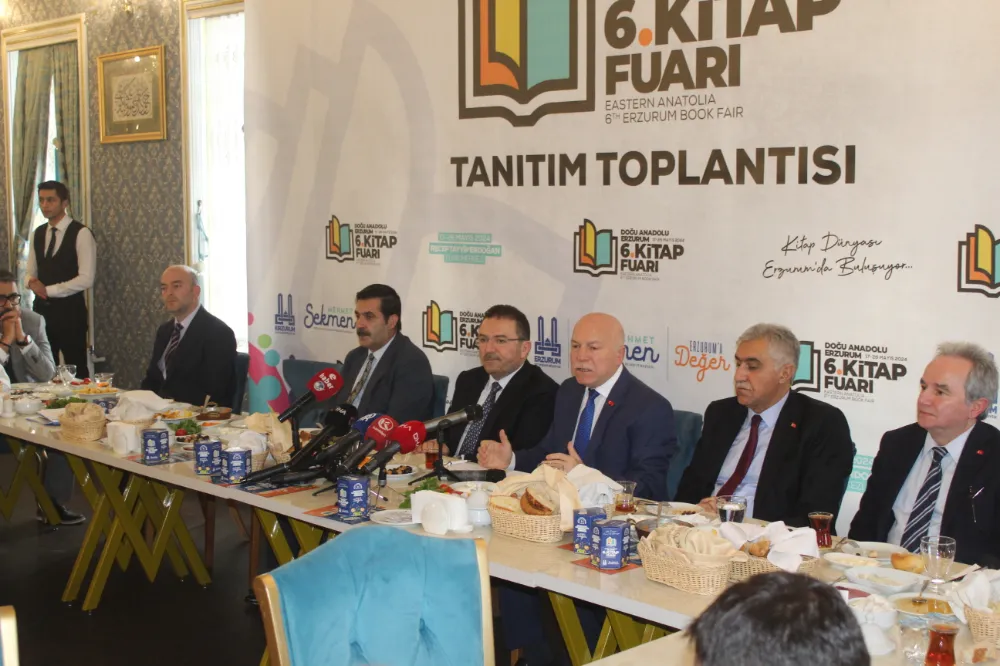 6. Kitap Fuarı ile ilgili basın toplantısı düzenledi.