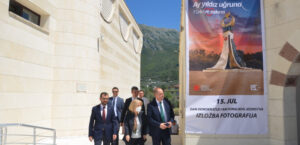 Karadağ’da “Türkiye Aşkına” Temalı Fotoğraf Sergisi Düzenlendi